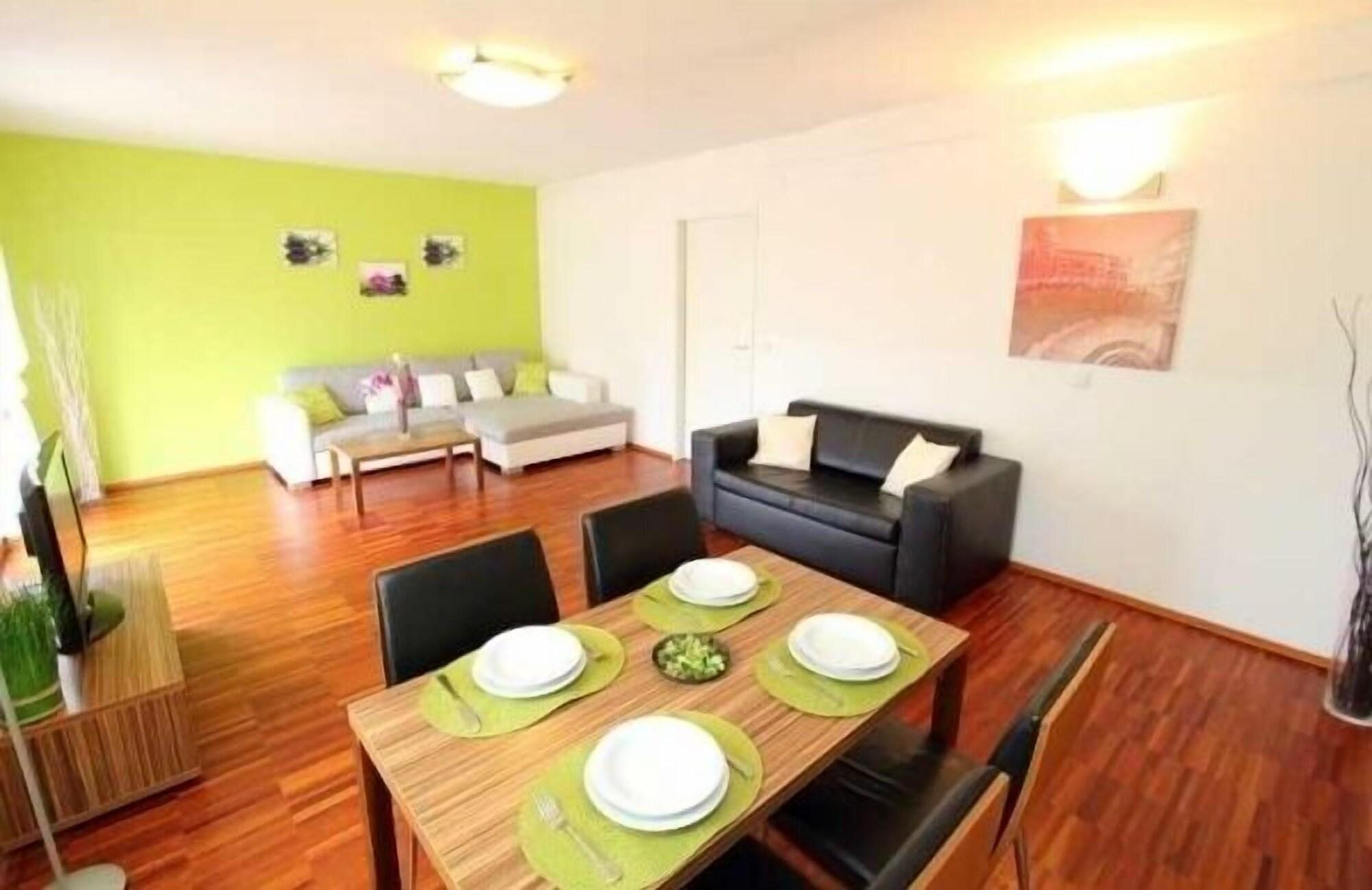 Royal Living Apartments Vienna Exterior photo
